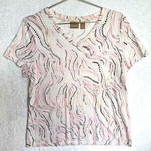 Chico’s White V Neck Tee with Pink Black & Beige Dots Size 1/med Cotton Blend